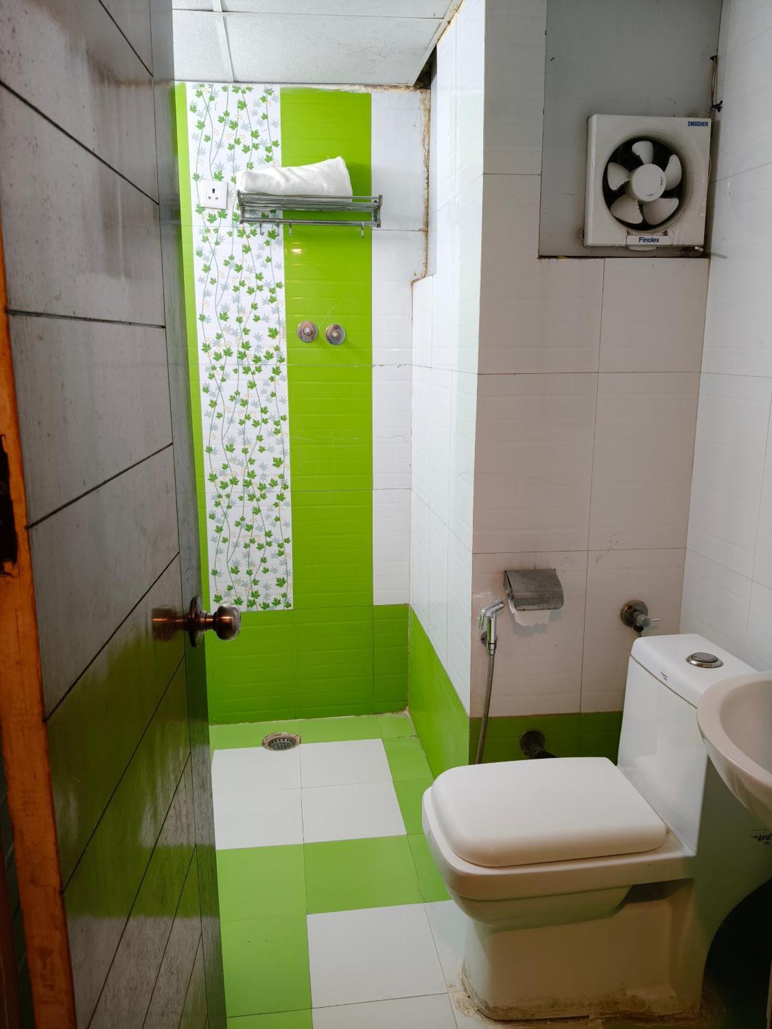 Hotel Kailash Residency Дехрадун Екстериор снимка